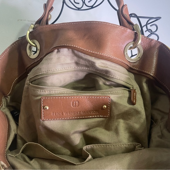 “Fenn Wright Manson” large hobo bag in rare yellow - Picture 4 of 4